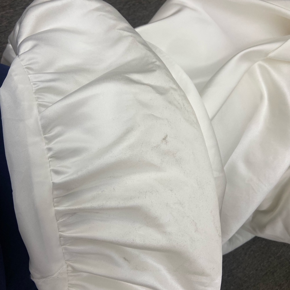 David's Bridal Elegant Cream Wedding Dress - Picture 16 of 16